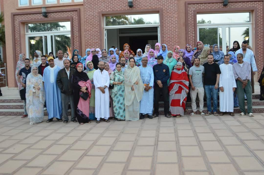 رئيسة جهة كلميم وادنون تعقد تواصليا مع الكونفدرالية الإقليمية للحرفيين و التعاونيات بكلميم