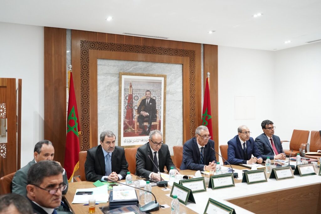 شوراق والي جهة مراكش يترأس اجتماع اللجنة الجهوية لتتبع البرنامج الوطني للتزويد بالماء الشروب ومياه السقي