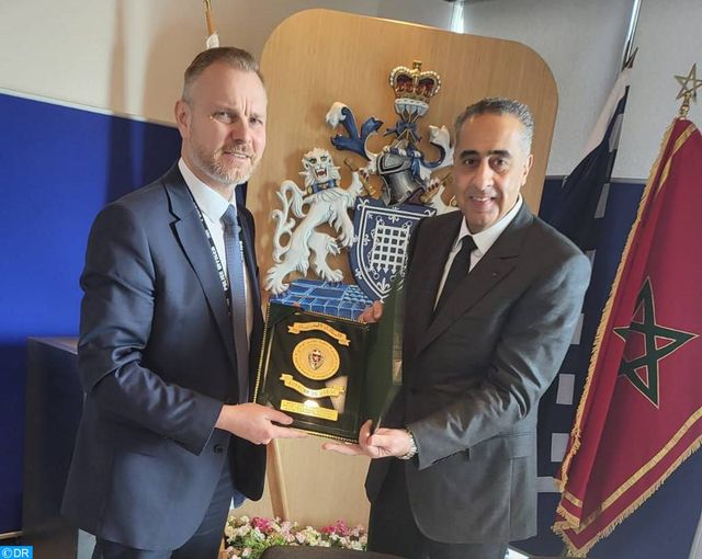 حموشي يبحث في المملكة المتحدة مع مسؤولين أمنيين بريطانيين سبل تطوير التعاون المشترك في مختلف المجالات الأمنية