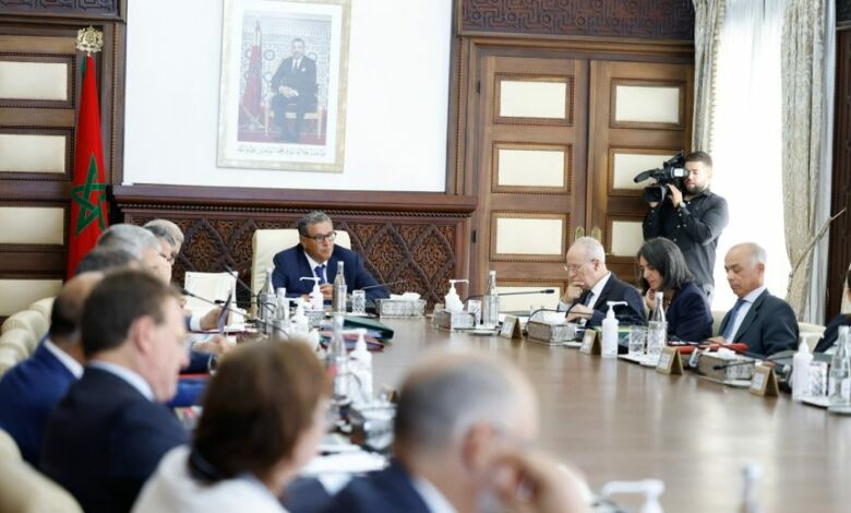 مجلس الحكومة يصادق على مشروع مرسوم يتعلق بتصميم الطائرات وإنتاجها وصيانتها وبصلاحيتها للملاحة