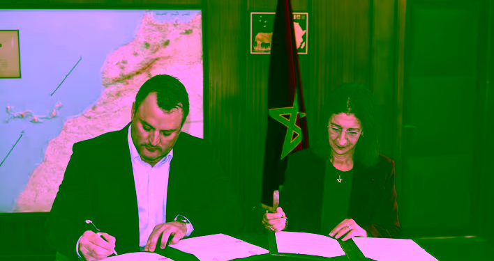 المكتب الوطني للهيدروكربونات يوقع اتفاقية مع LARC المغرب للتنقيب عن الليثيوم في منطقة الداخلة