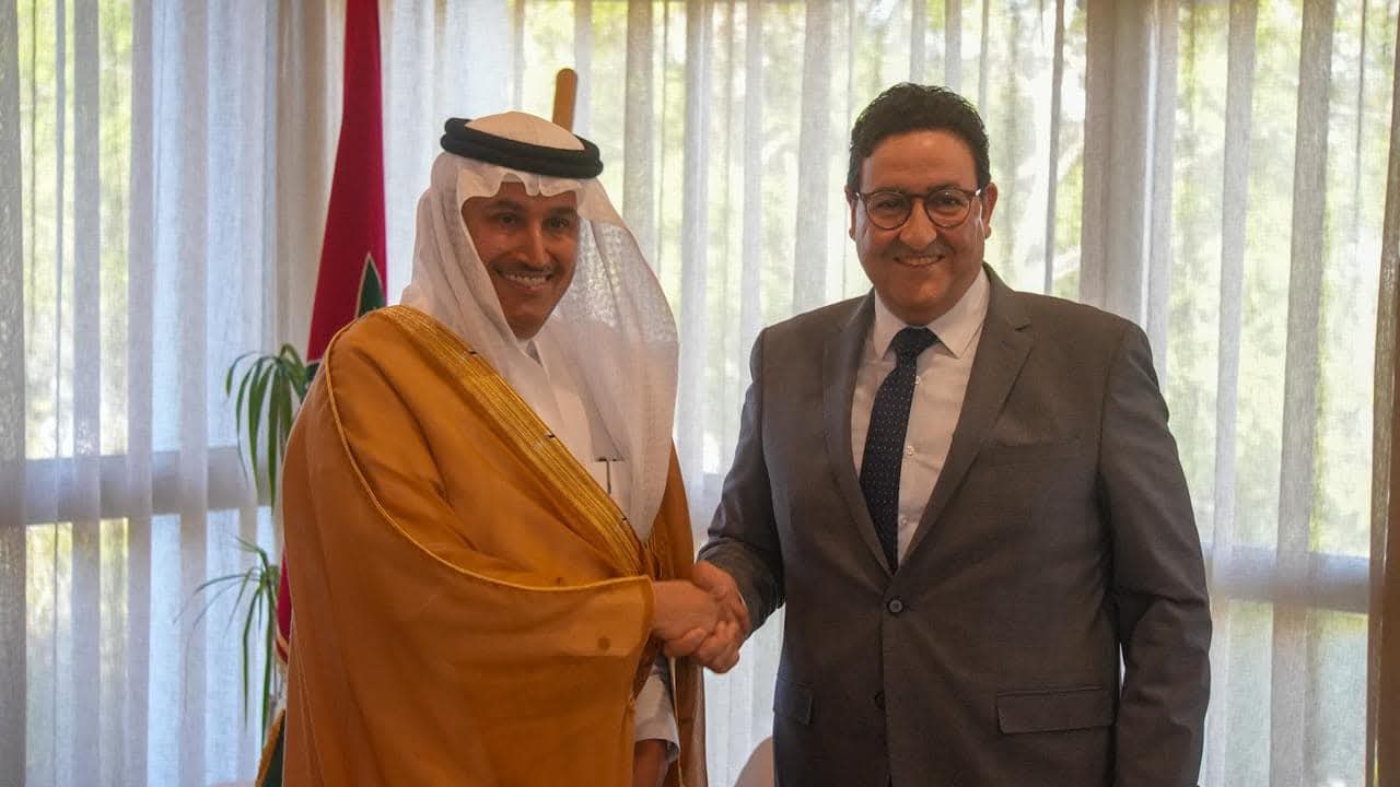 قيوح وزير النقل واللوجيستيك يستقبل صالح بن ناصر الجاسر، وزير النقل والخدمات اللوجستية بالمملكة العربية السعودية