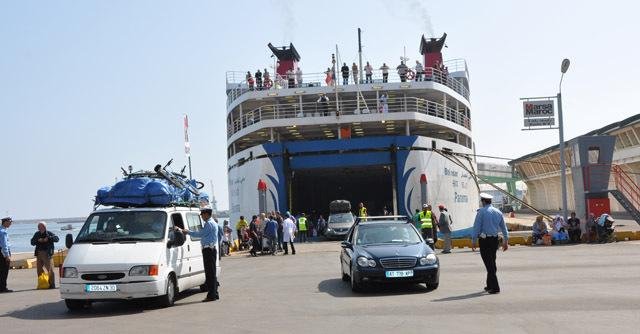 وزارة النقل تدعو مغاربة العالم إلى اتخاذ تدابير استباقية والحجز المسبق لتذاكرهم قبل التوجه إلى الموانئ