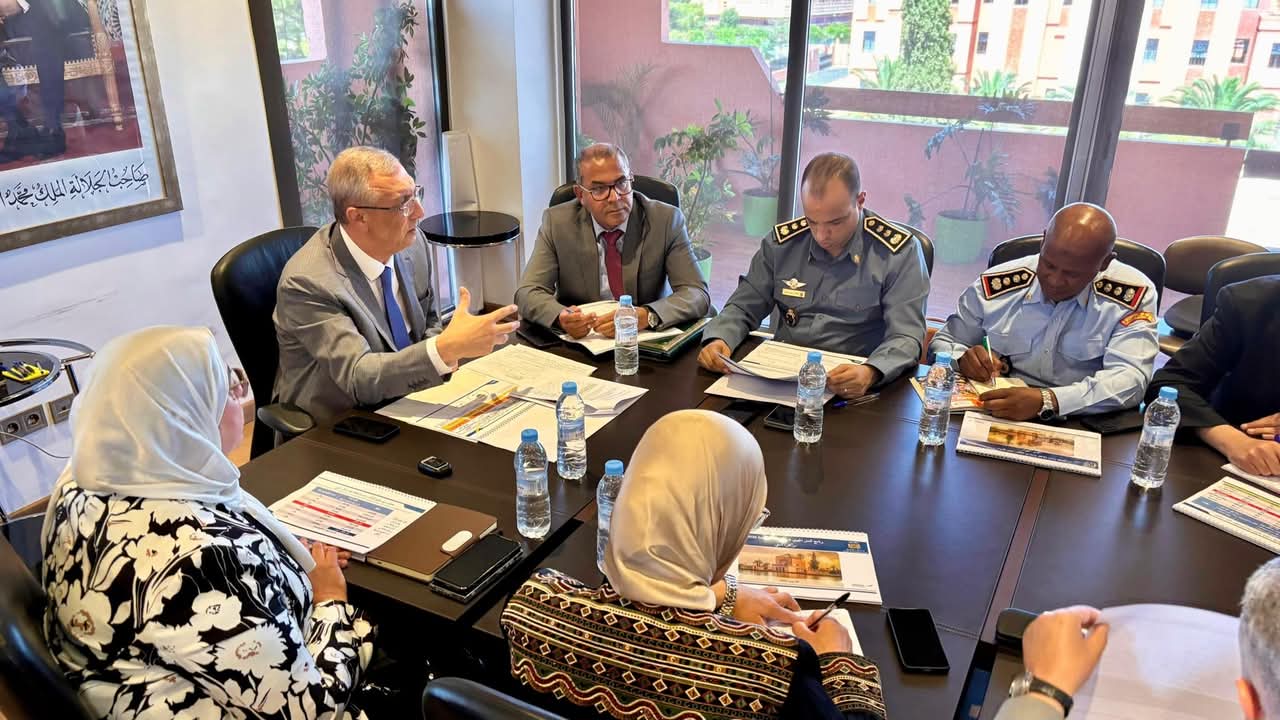 فريد شوراق والي جهة مراكش آسفي يترأس اجتماعًا إجرائيًا للجنة الجهوية للسلامة الطرقية