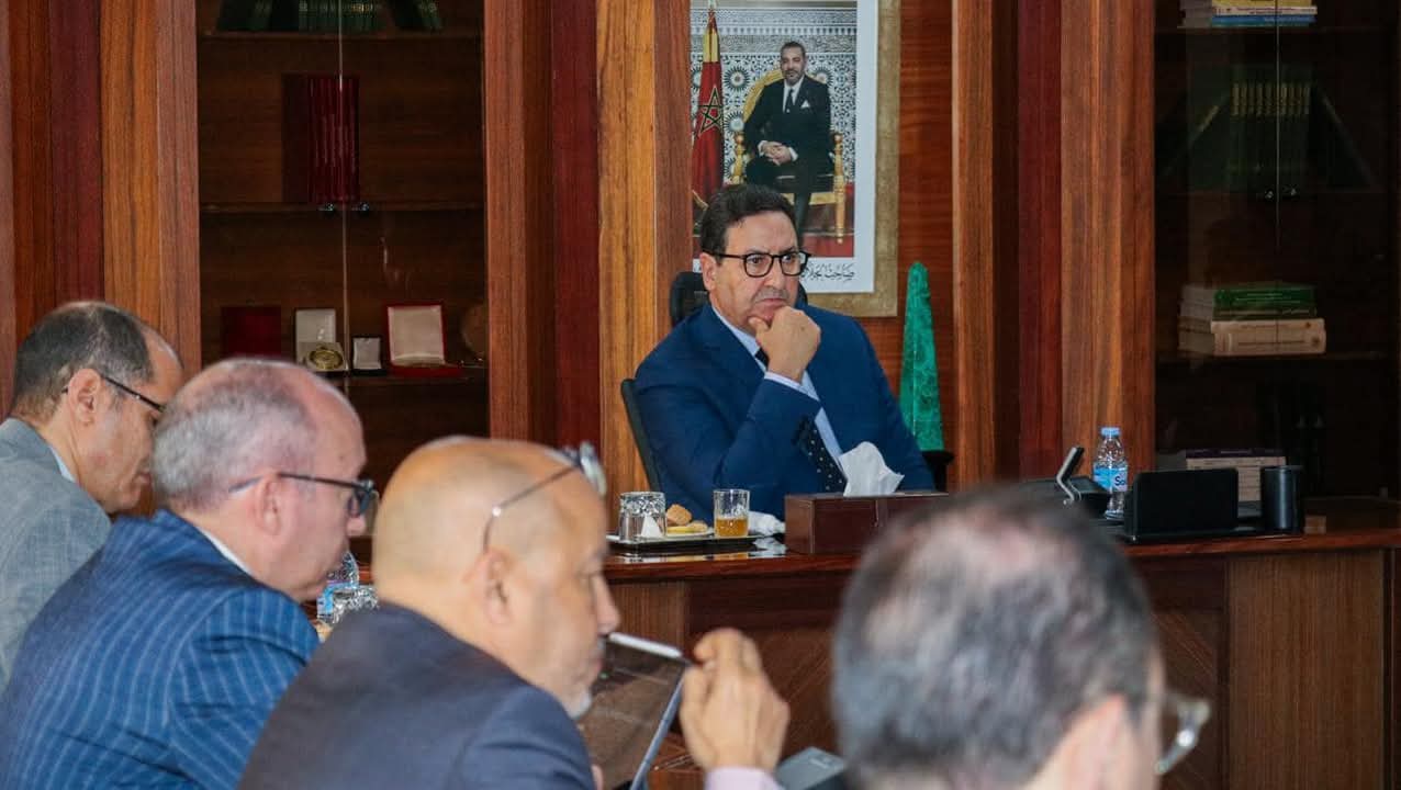 الوزير قيوح يترأس اجتماع لجنة القيادة المتعلق بتقديم نتائج المرحلة الأولى من دراسة إعداد “ميثاق وطني للتنقل الشامل والمستدام”