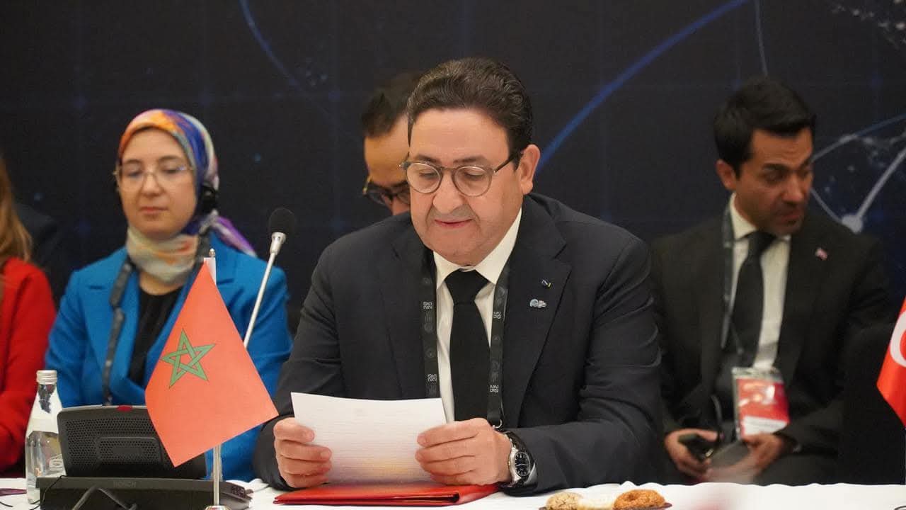 عبدالصمد قيوح وزير النقل واللوجيستيك يشارك في الجلسة الخاصة إفريقيا ضمن منتدى الربط العالمي للنقل بتركيا 