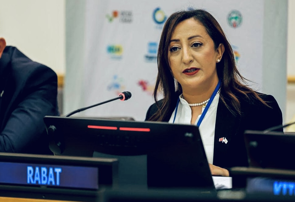 فتيحة المودني رئيسة جماعة الرباط مستهدفة من غواصي السياسة…فاتركوا المرأة تشتغل …!!!