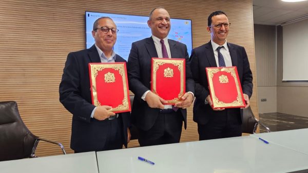 جماعة أيت ملول توقع استخدام شراكة جديدة لتأهيل المنطقة الصناعية