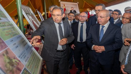 البواري وزير الفلاحة يقوم بزيارة ميدانية لمشاريع فلاحية هيكلية في إقليمي الجديدة وبنسليمان