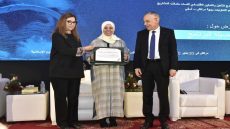نعيمة ابن يحيى وزيرة التضامن والإدماج الاجتماعي والأسرة تترأس حفل تسليم شواهد تمويل المشاريع لفائدة المستفيدات من برنامج التأهيل والتمكين الاقتصادي للنساء بمراكش