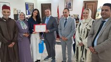والي جهة سوس ماسة يستقبل صاحبة أعلى معدل في البكالوريا على صعيد الجهة..